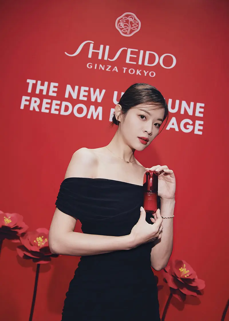 山茶花拍照區，角度二